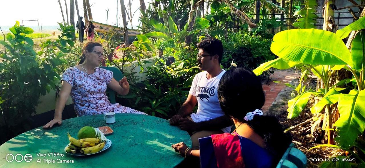 Kadalamma Beach Homestay Alappuzha Bagian luar foto